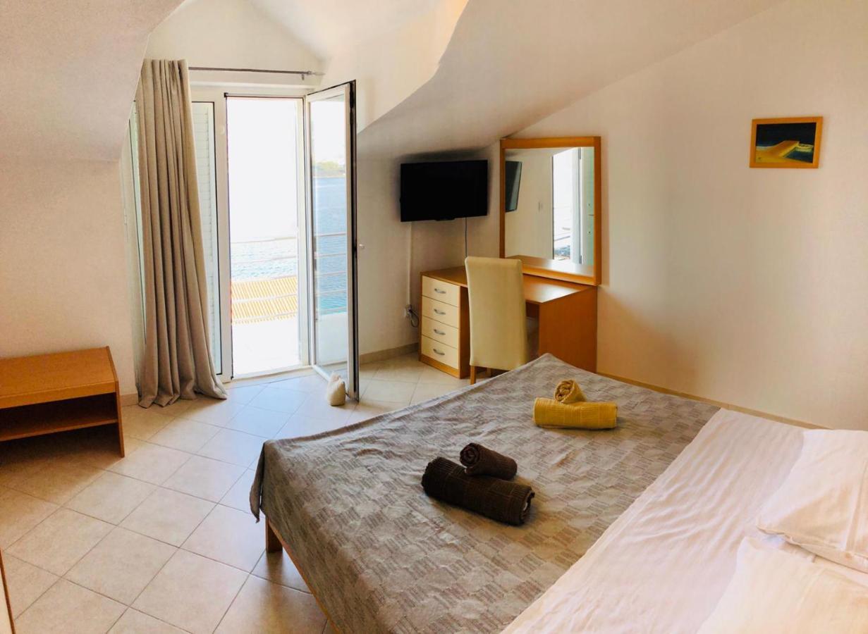 Apartments Mare Kneza Экстерьер фото